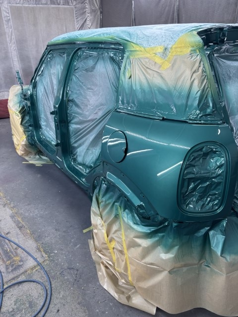 MINI R60：養生と車体の塗装（写真55）