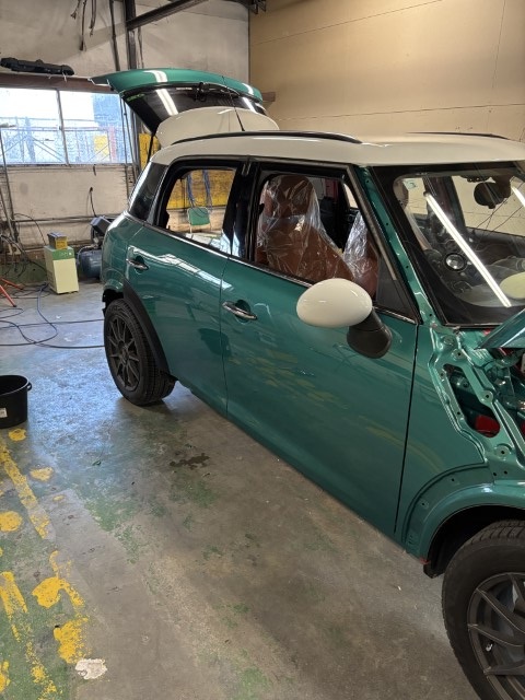 MINI R60：組み付けと細部の仕上げ（写真111）