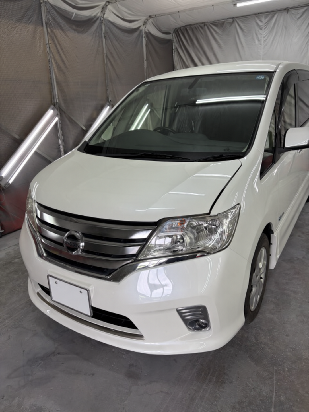 C26セレナ パール塗装剥がれ修理後の全塗装完成車